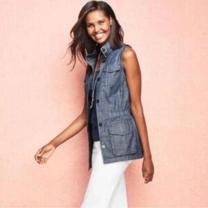 Talbots Chambray Blue Utility Cargo Vest Women's Size Medium Coastal Grandma